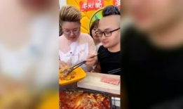 娱乐吃瓜酱人际交往
