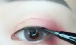 意大利网红大眼睛品牌,引领时尚潮流的视觉盛宴