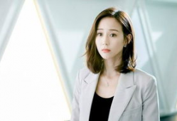 张钧蜜家庭背景,出身名门，优雅与才华并重的影视明星