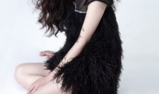 秋瓷炫个人资料,从影视新星到国际巨星，她的成长之路